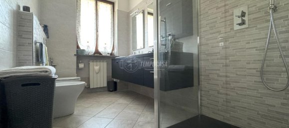 5 rooms Apartment in Romano Canavese, Italy No. 125075 3
