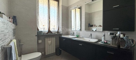 5 rooms Apartment in Romano Canavese, Italy No. 125075 26