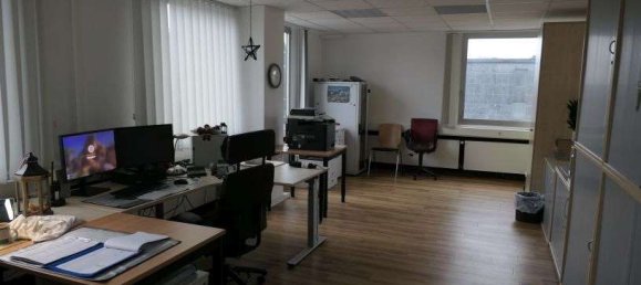 270m² Office in Remscheid, Germany No. 38414 8