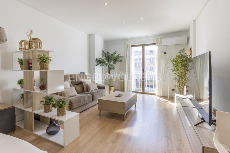 Квартира с 1 спальней в Мадрид, Испания № 162882