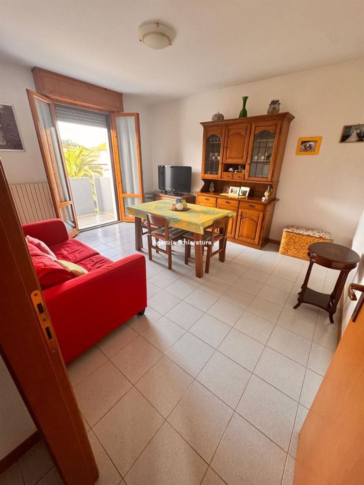5 bedrooms Apartment in Vallefoglia, Italy No. 317844