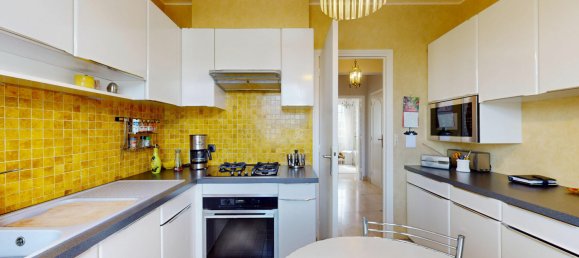 Casa de 3 dormitorios en Bois-d'Arcy, France No. 351390 7