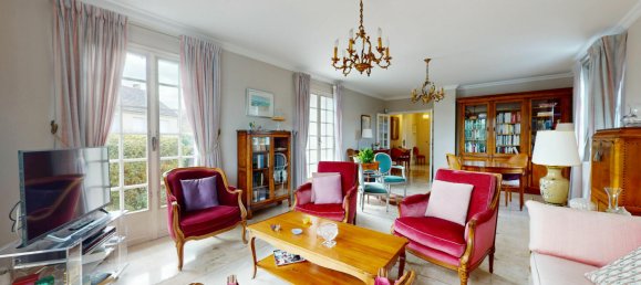 Casa de 3 dormitorios en Bois-d'Arcy, France No. 351390 5