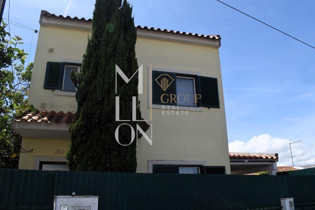 Casa de 2 dormitorios en Cascais, Portugal No. 70325