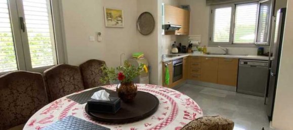 Дом с 3 спальнями в Агиос Тихонас, Кипр № 7684 2