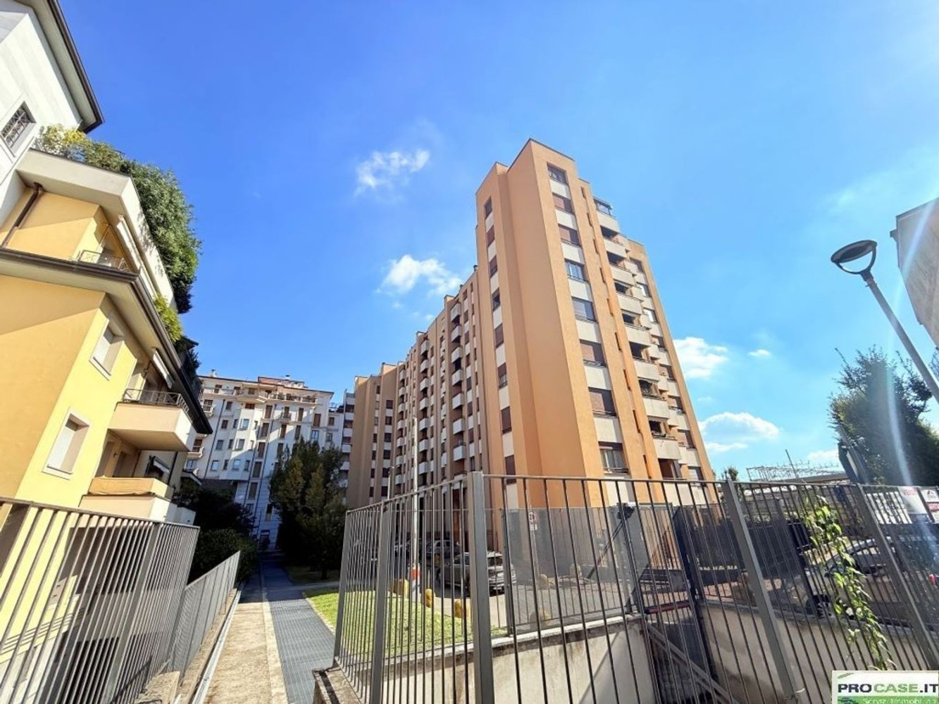 4 chambres Appartement à Saronno, Italy No. 361256