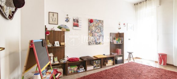 4 rooms Apartment in Sesto San Giovanni, Italy No. 305108 10