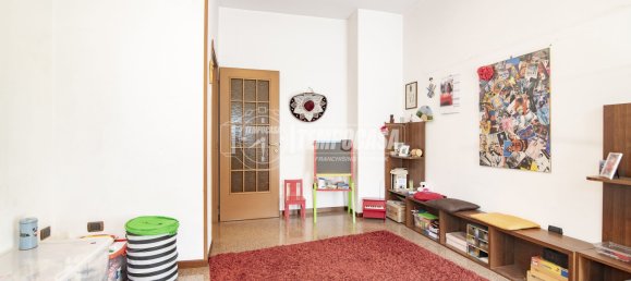 4 rooms Apartment in Sesto San Giovanni, Italy No. 305108 19