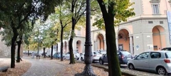 9 rooms Warehouse in Florence, Italy No. 178459 5