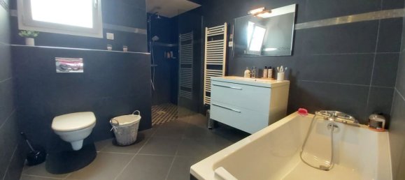 6 bedrooms House in Chelles, France No. 172316 19