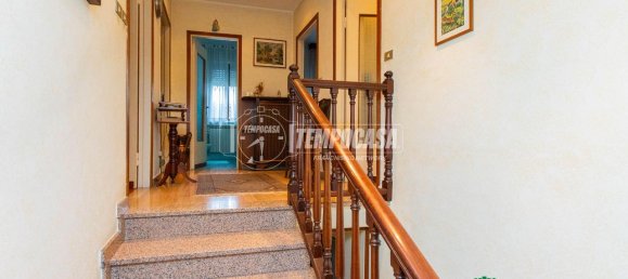 9-Zimmer Villa in Castellanza, Italy, Nr. 11631 2