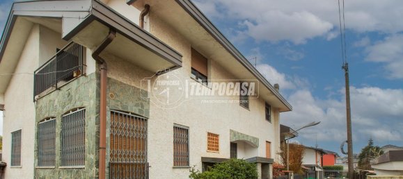 9-Zimmer Villa in Castellanza, Italy, Nr. 11631 42
