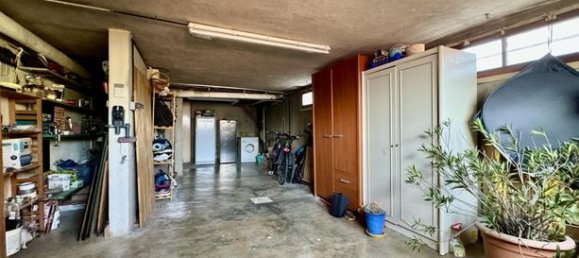 6 bedrooms House in Dole, France No. 358460 15