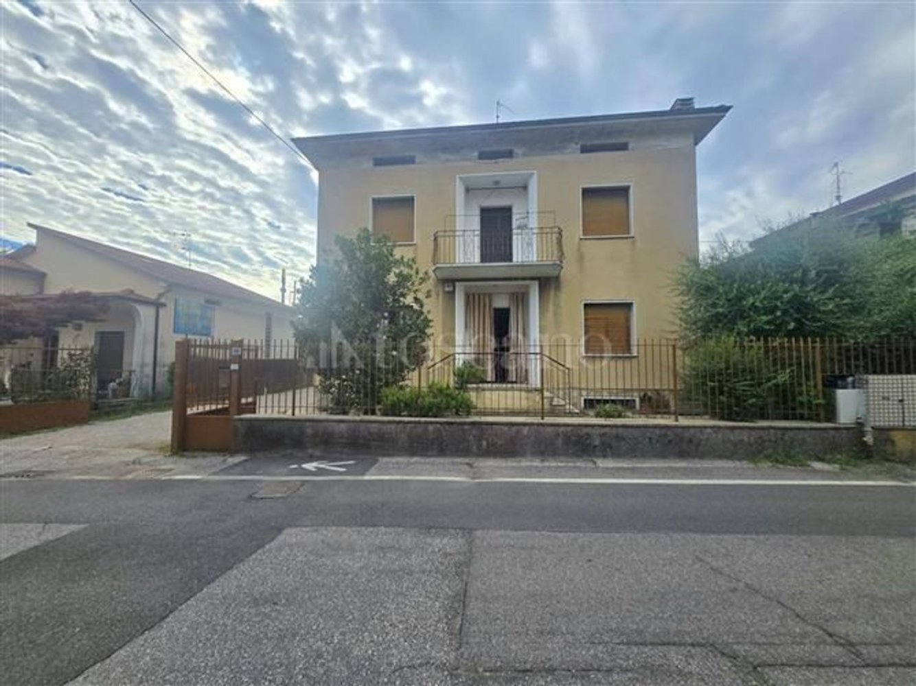 8 rooms House in Concesio, Italy No. 311864