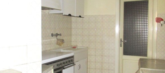 3 rooms Apartment in Avigliano, Italy No. 254661 7