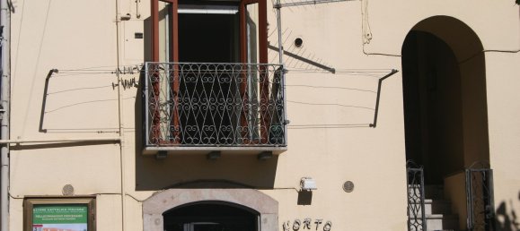 3 rooms Apartment in Avigliano, Italy No. 254661 2