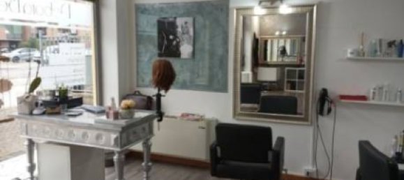 Propriété commerciale à Alba, Italy 85m² No. 304724 2