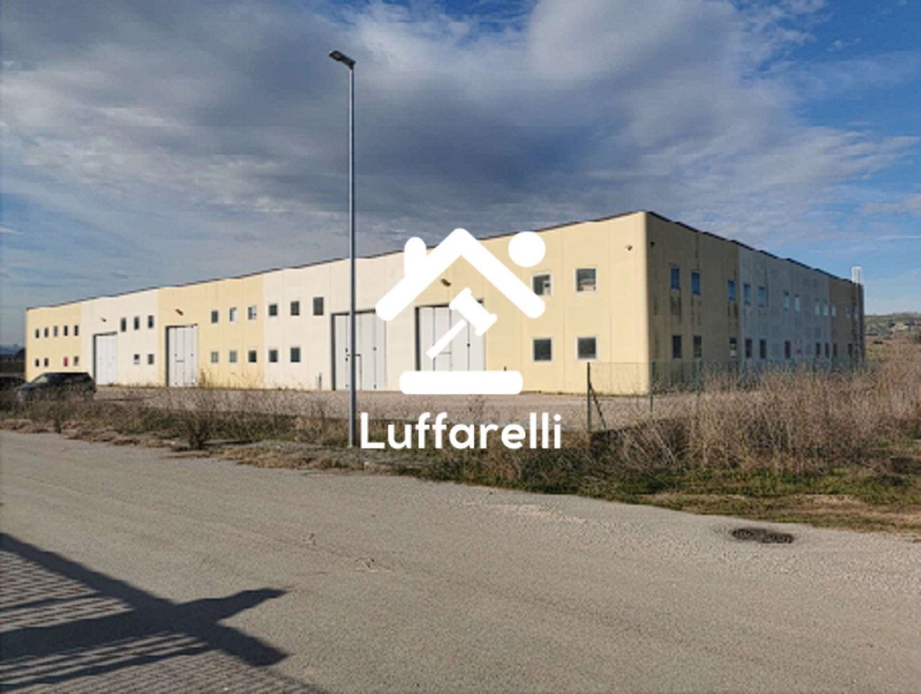 Lagerhaus in Marsciano, Italy 333m², Nr. 42121
