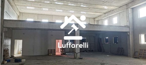 Lagerhaus in Marsciano, Italy 333m², Nr. 42121 3