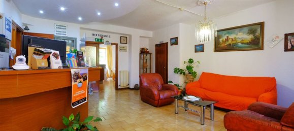 1180m² Building in Passignano sul Trasimeno, Italy No. 143443 14