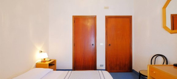 1180m² Building in Passignano sul Trasimeno, Italy No. 143443 41