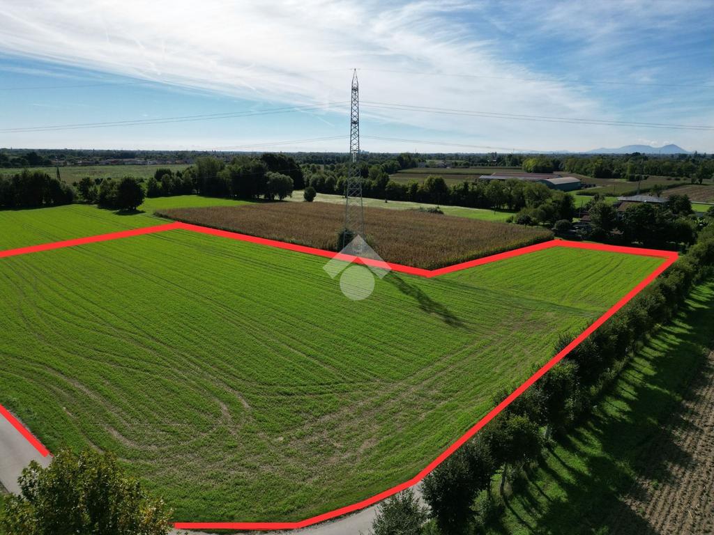 12996m² Land in Sandrigo, Italy No. 347432