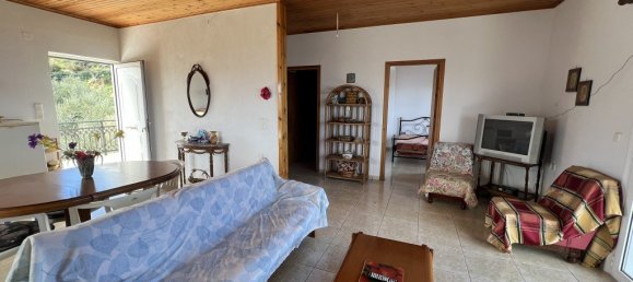 Коммерческая недвижимость с 2 спальнями в Ханья, Греция № 8856 11