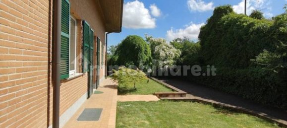 3 bedrooms Villa in Alessandria, Italy No. 306576 4