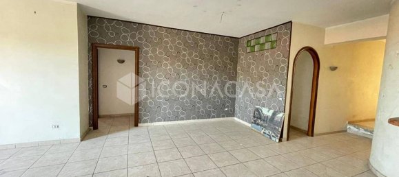 3 Schlafzimmer Wohnung in Pozzuoli, Italy, Nr. 268484 4
