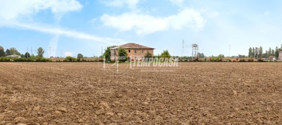 Terrain à Crevalcore, Italy No. 345972 12