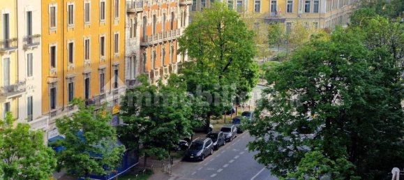 2 bedrooms Apartment in Milan, Italy No. 331598 3