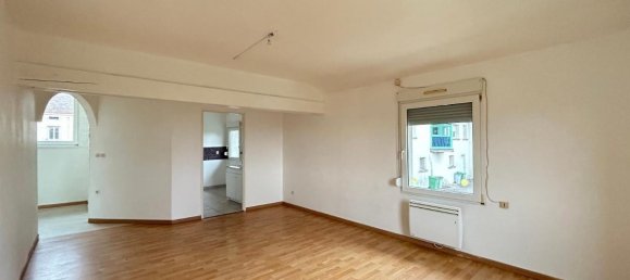 172m² Building in Grostenquin, France No. 232511 3