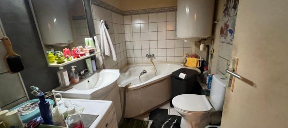 172m² Building in Grostenquin, France No. 232511 11