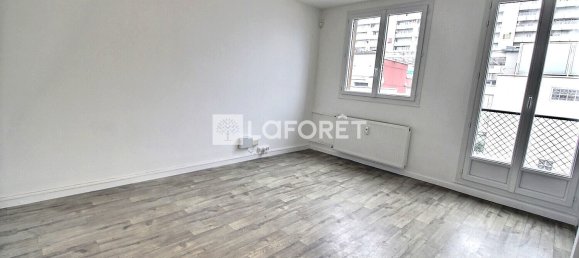 Studio in Gennevilliers, France No. 151236 9