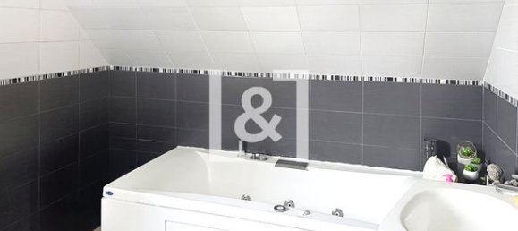 4 bedrooms House in Seine-Maritime, France No. 360004 9