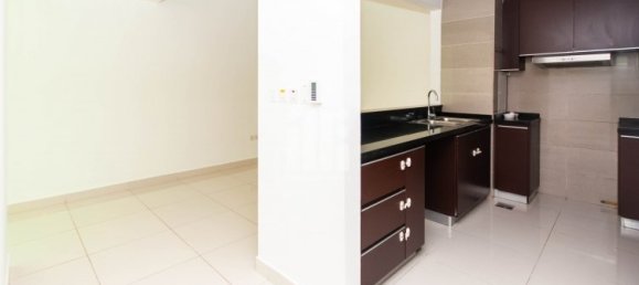 2 bedrooms Building in Al Reem Island, UAE No. 2674 6