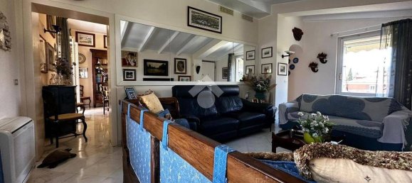 2 Schlafzimmer Haus in Sarzana, Italy, Nr. 63465 5