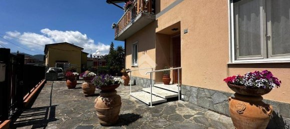 2 Schlafzimmer Haus in Sarzana, Italy, Nr. 63465 3