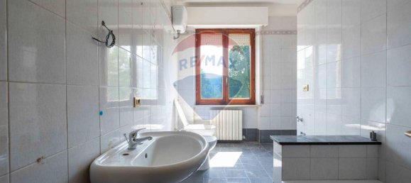 8 rooms Apartment in Mergo, Italy No. 2973 24