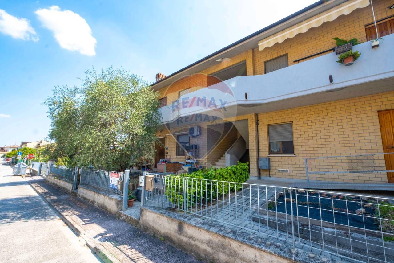 8 rooms Apartment in Mergo, Italy No. 2973