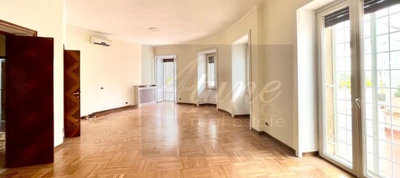 Квартира с 9 комнатами в Рим, Италия № 135857 4