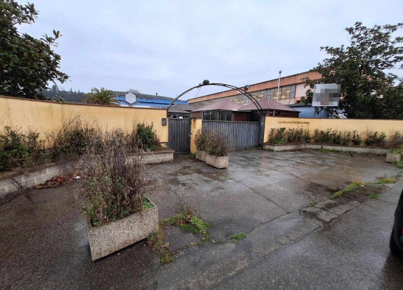 556m² Building in Castelfiorentino, Italy No. 136141