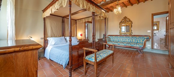 13 bedrooms Villa in Arezzo, Italy No. 63330 32