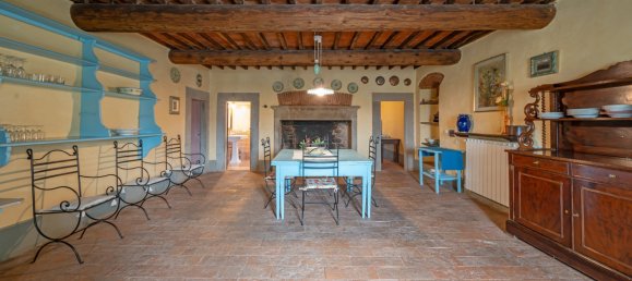 13 bedrooms Villa in Arezzo, Italy No. 63330 18