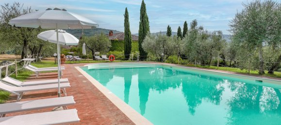 13 bedrooms Villa in Arezzo, Italy No. 63330 6