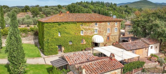 13 bedrooms Villa in Arezzo, Italy No. 63330 9