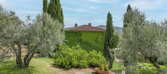 13 bedrooms Villa in Arezzo, Italy No. 63330 3