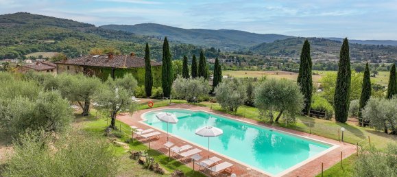 13 bedrooms Villa in Arezzo, Italy No. 63330 8