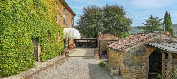 13 bedrooms Villa in Arezzo, Italy No. 63330 10