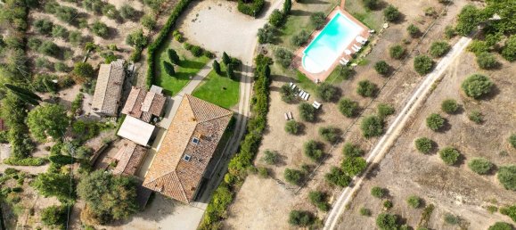 13 bedrooms Villa in Arezzo, Italy No. 63330 5